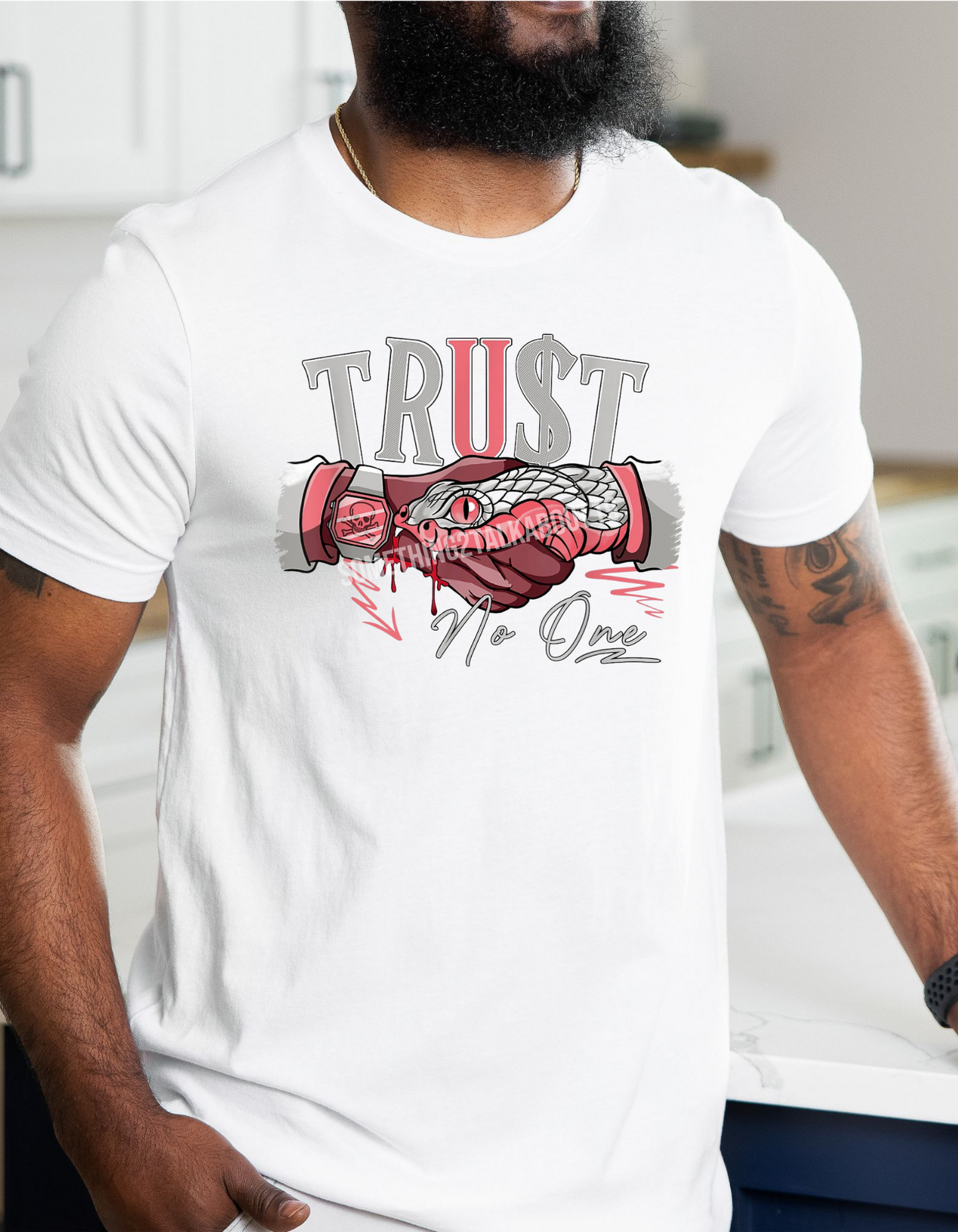 Trust No One (Snake Handshake) T-shirts Unisex