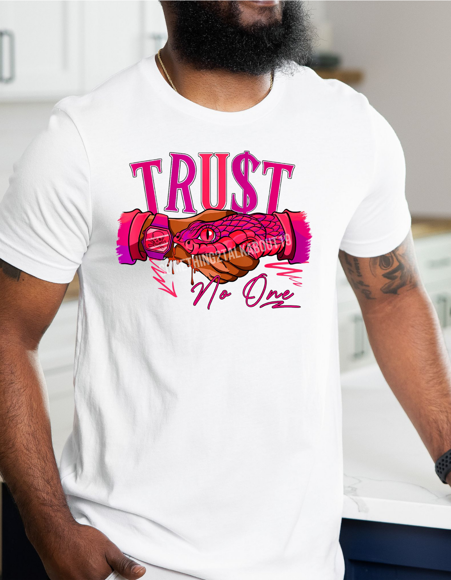 Trust No One (Snake Handshake) T-shirts Unisex